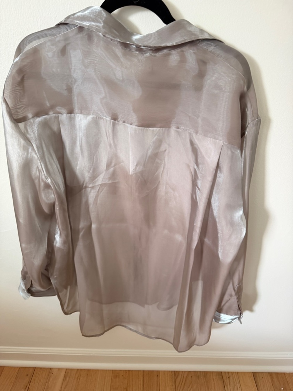 Reformation Oversized Sheer Shirt Silver Size L NWT Flawed - Picture 2 of 5